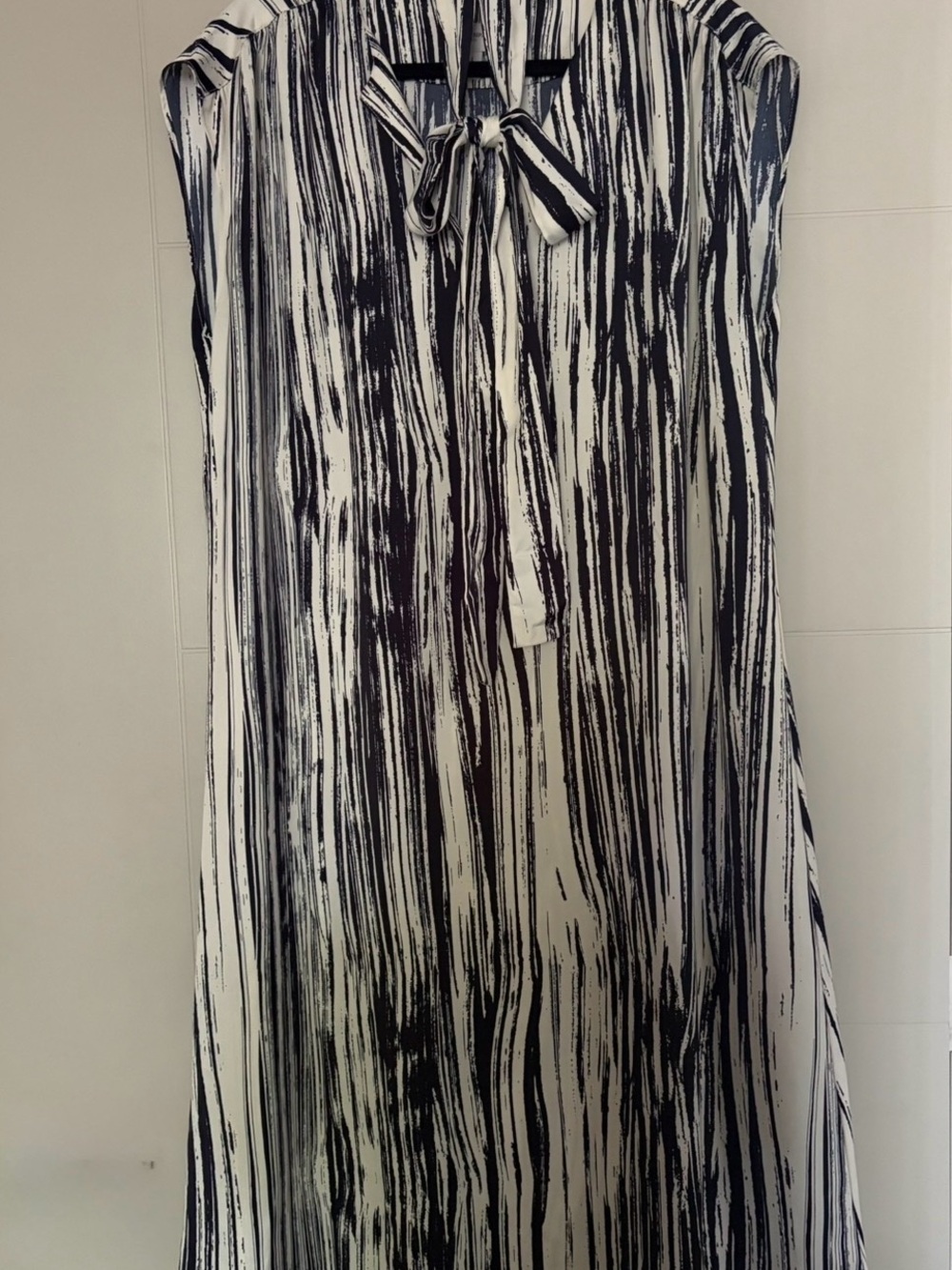 Banana Republic Sleeveless Black and Cream Stripe Midi Dress - Picture 4 of 5